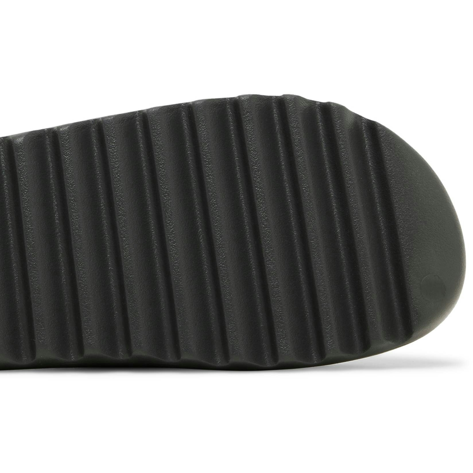 adidas Yeezy Slides ‘Dark Onyx’ ID5103