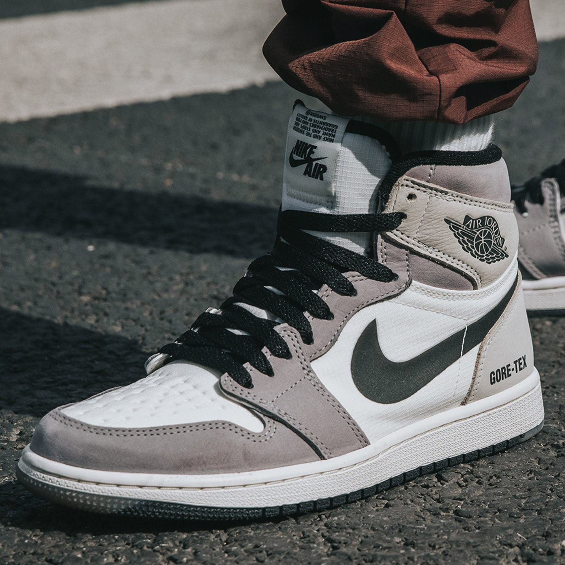 Air Jordan 1 High Element Gore-Tex ‚Light Bone‘