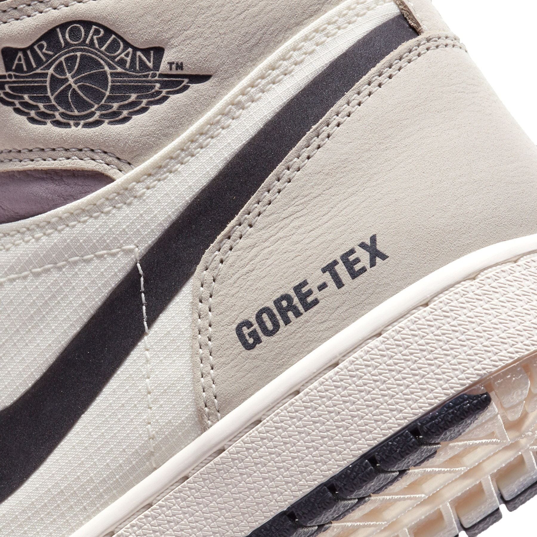 Air Jordan 1 High Element Gore-Tex ‚Light Bone‘