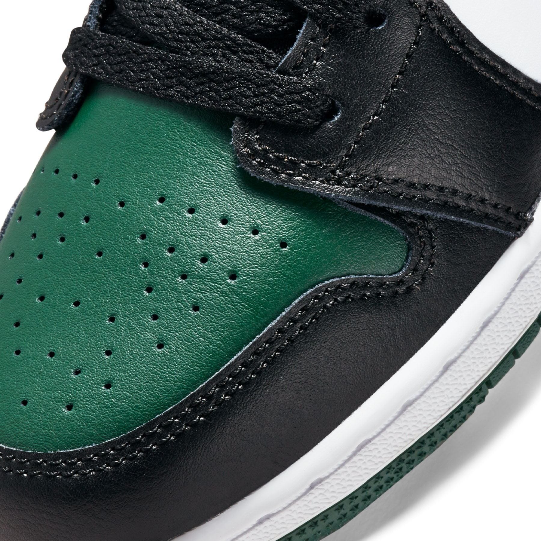 Air Jordan 1 Low GS ‘Green Toe’