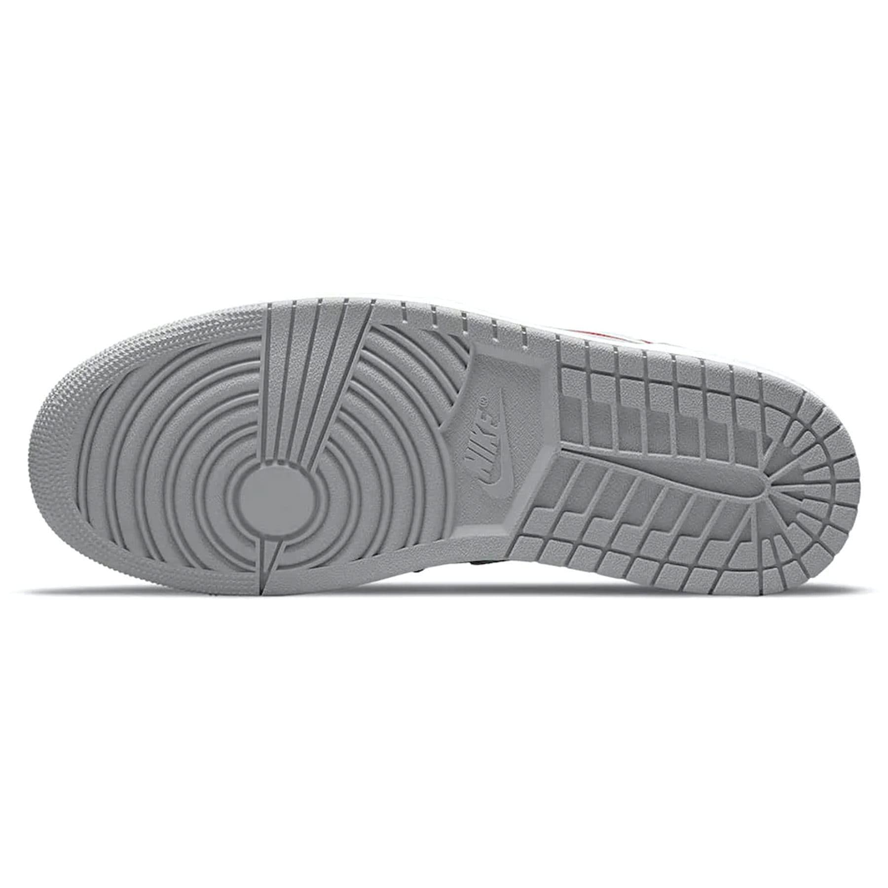 Air Jordan 1 Low SE ‘Light Smoke Grey Gym Red’