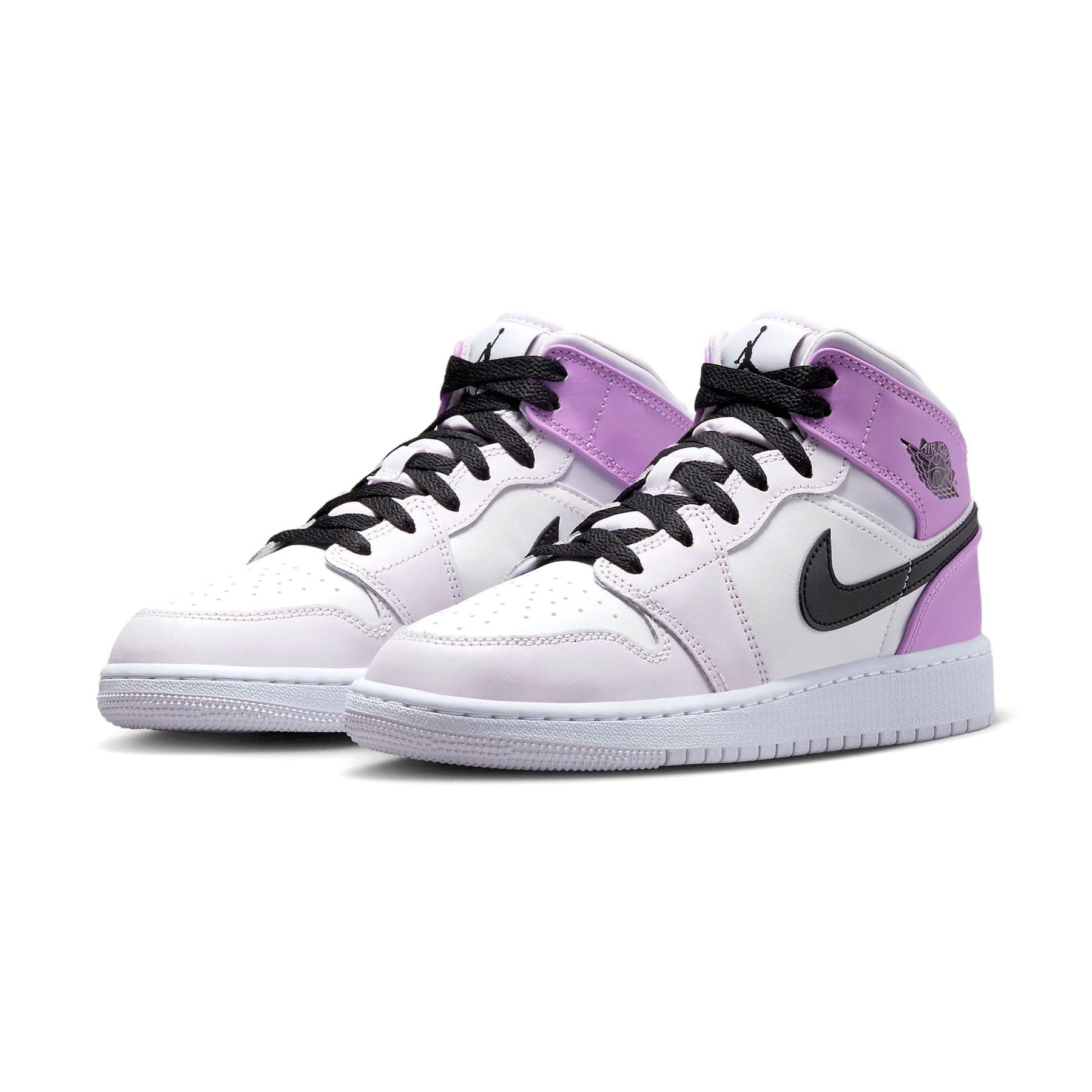 Air Jordan 1 Mid GS ‘Barely Grape’