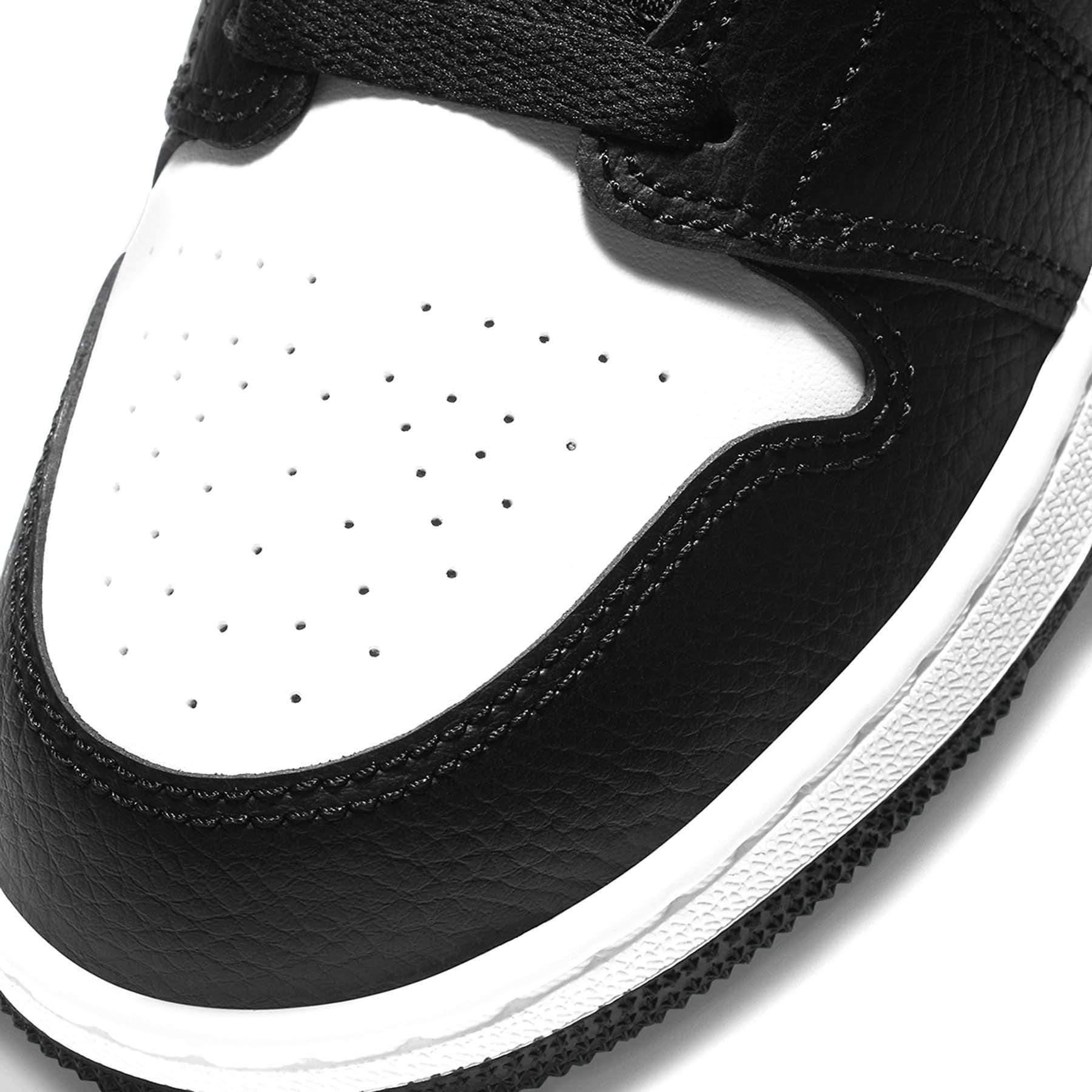 Air Jordan 1 Mid GS ‘Chile Red’