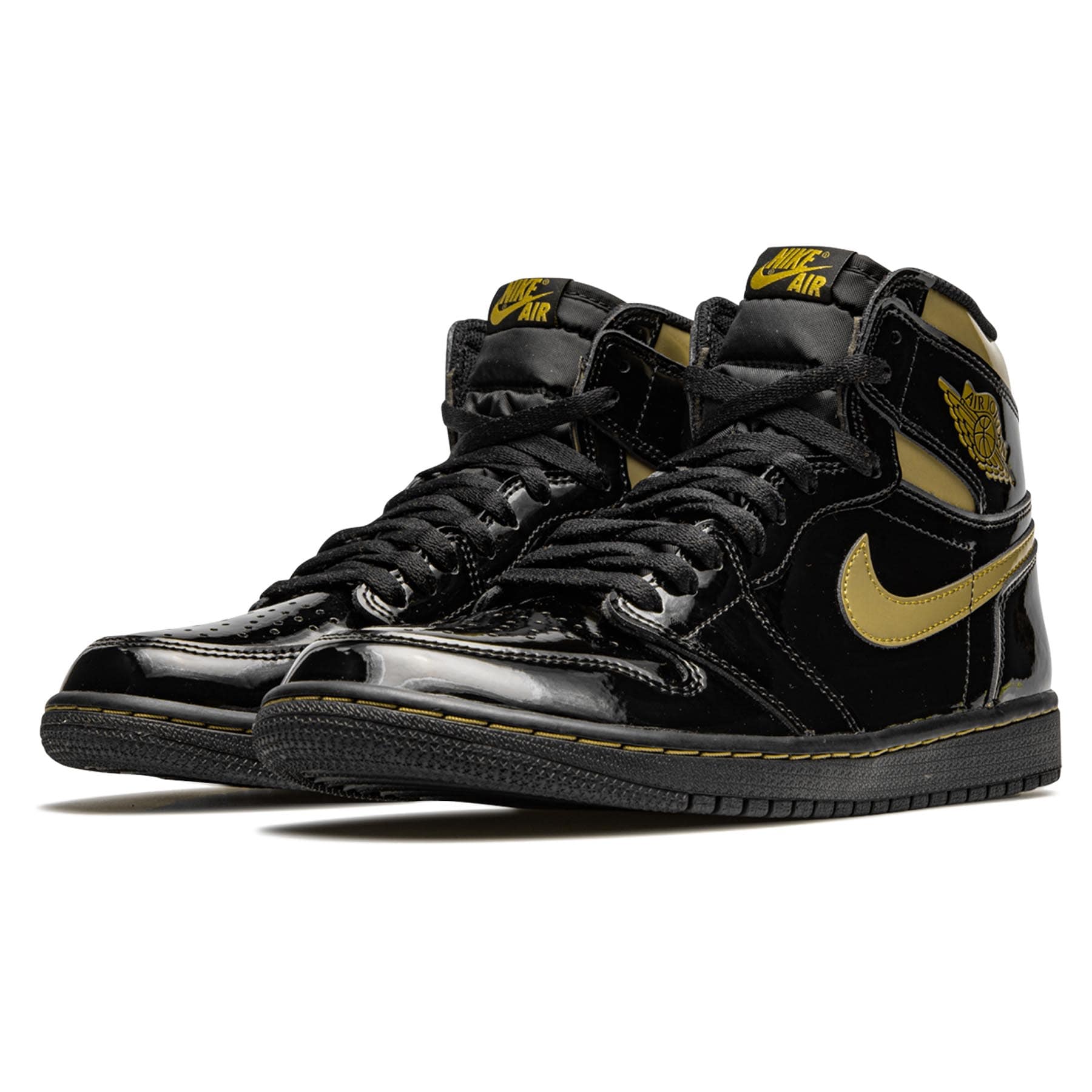 Air Jordan 1 Retro High OG ‘Black Metallic Gold’
