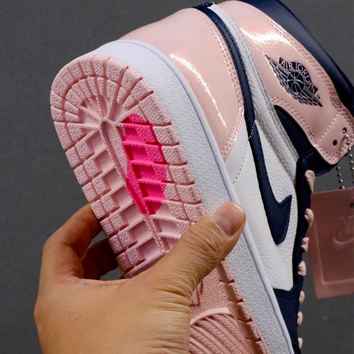 Air Jordan 1 Retro High Wmns OG SE ‘Bubble Gum’