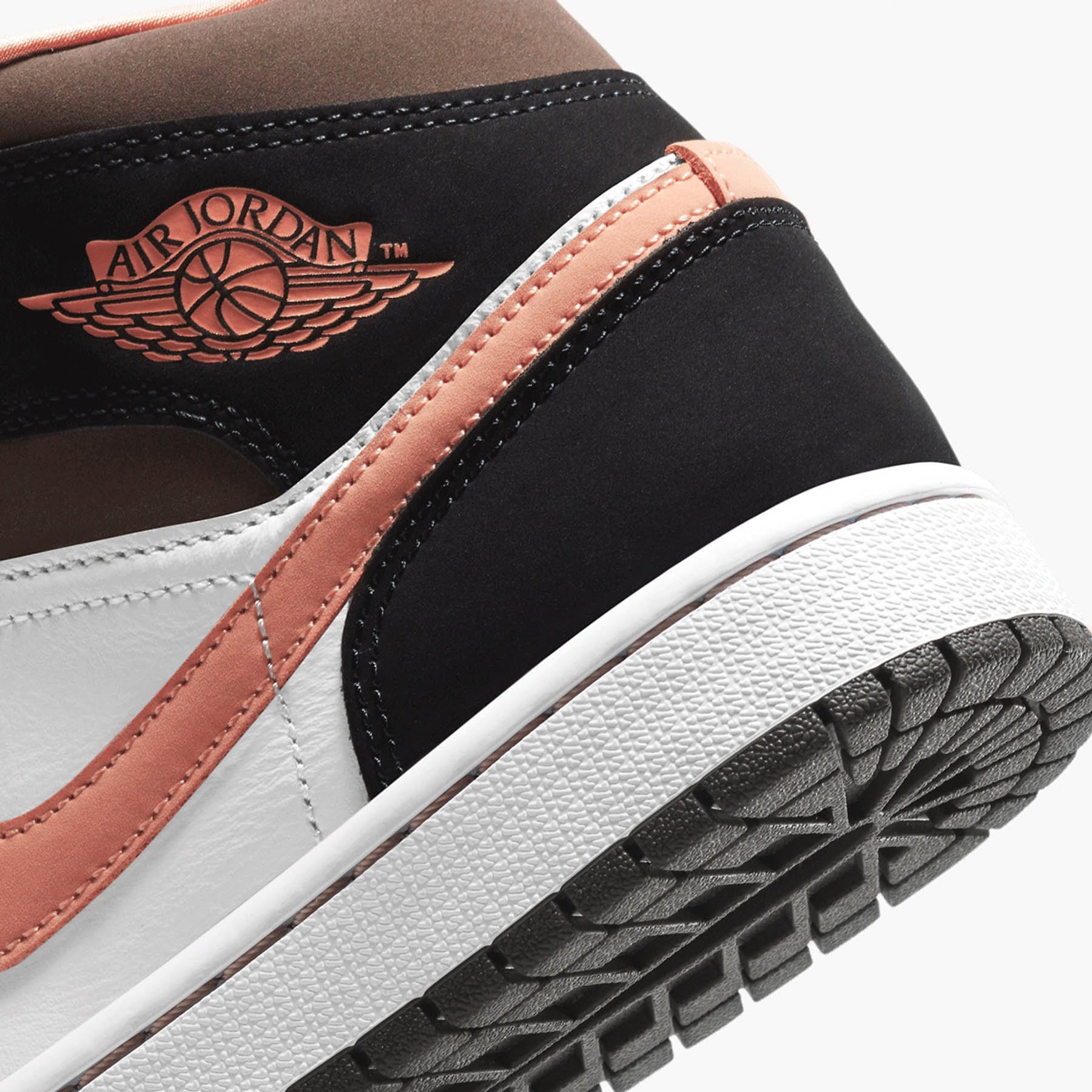 Air Jordan 1 Wmns Mid SE ‘Peach Mocha’