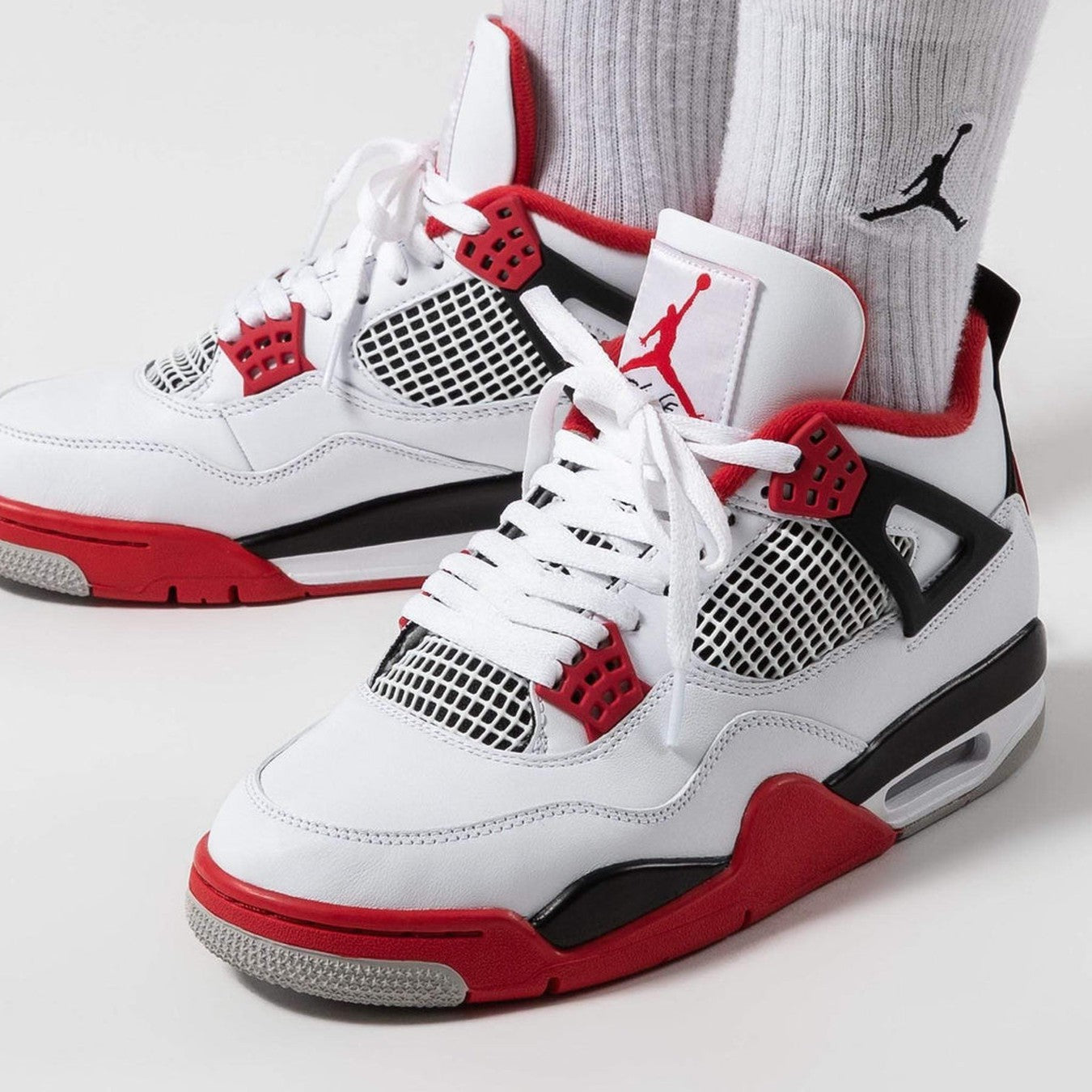 Air Jordan 4 Retro OG ‘Fire Red’ 2020