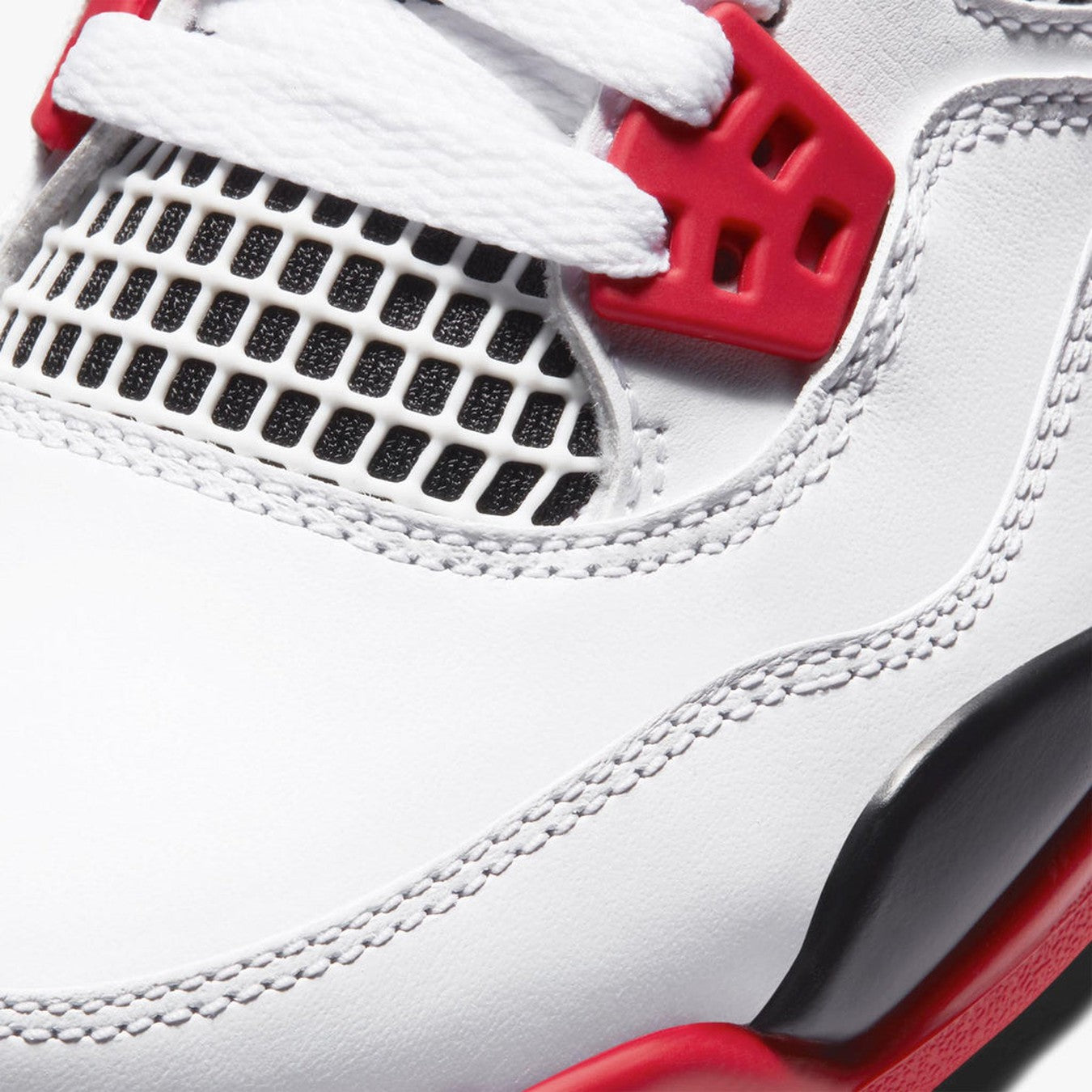 Air Jordan 4 Retro OG GS ‘Fire Red’ 2020
