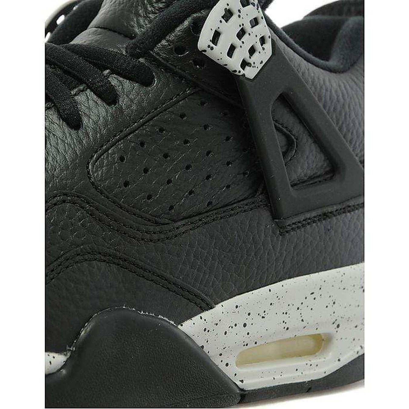 Air Jordan 4 Retro ‘Oreo’