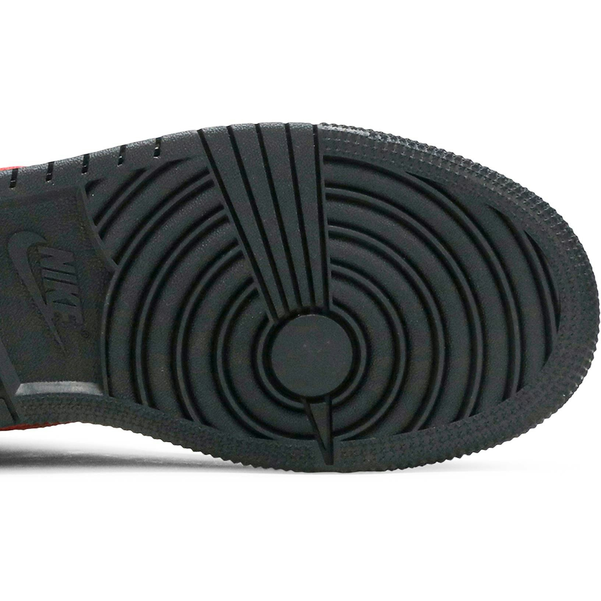 (GS) Air Jordan 1 Mid ‘Chile Red’ 554725-075