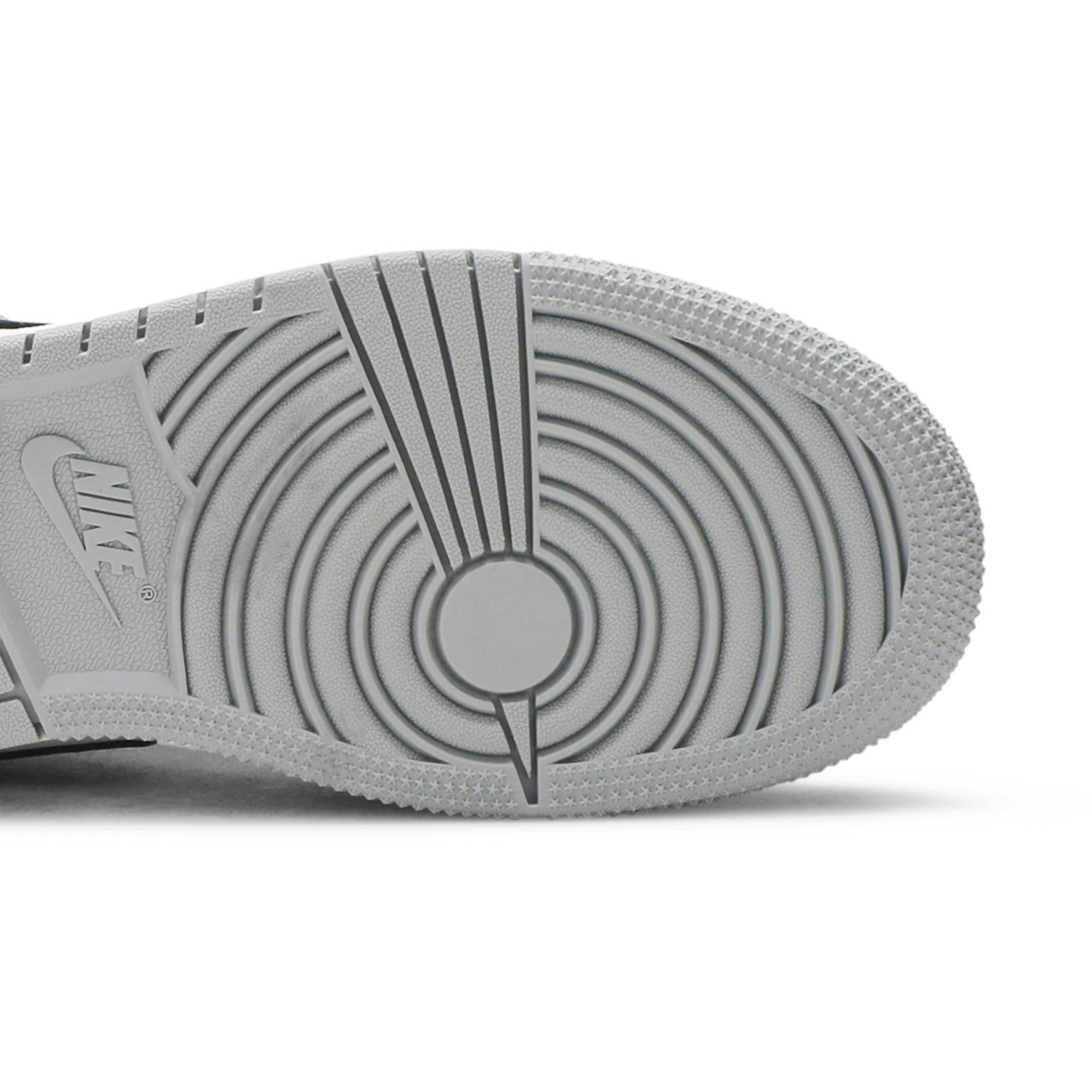 (GS) Air Jordan 1 Mid ‘Light Smoke Grey’ 554725-092