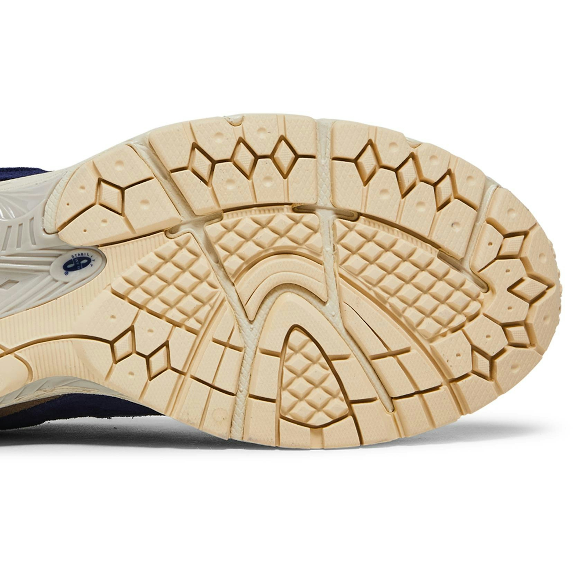 New Balance 2002R Navy Cream M2002RG IGFul