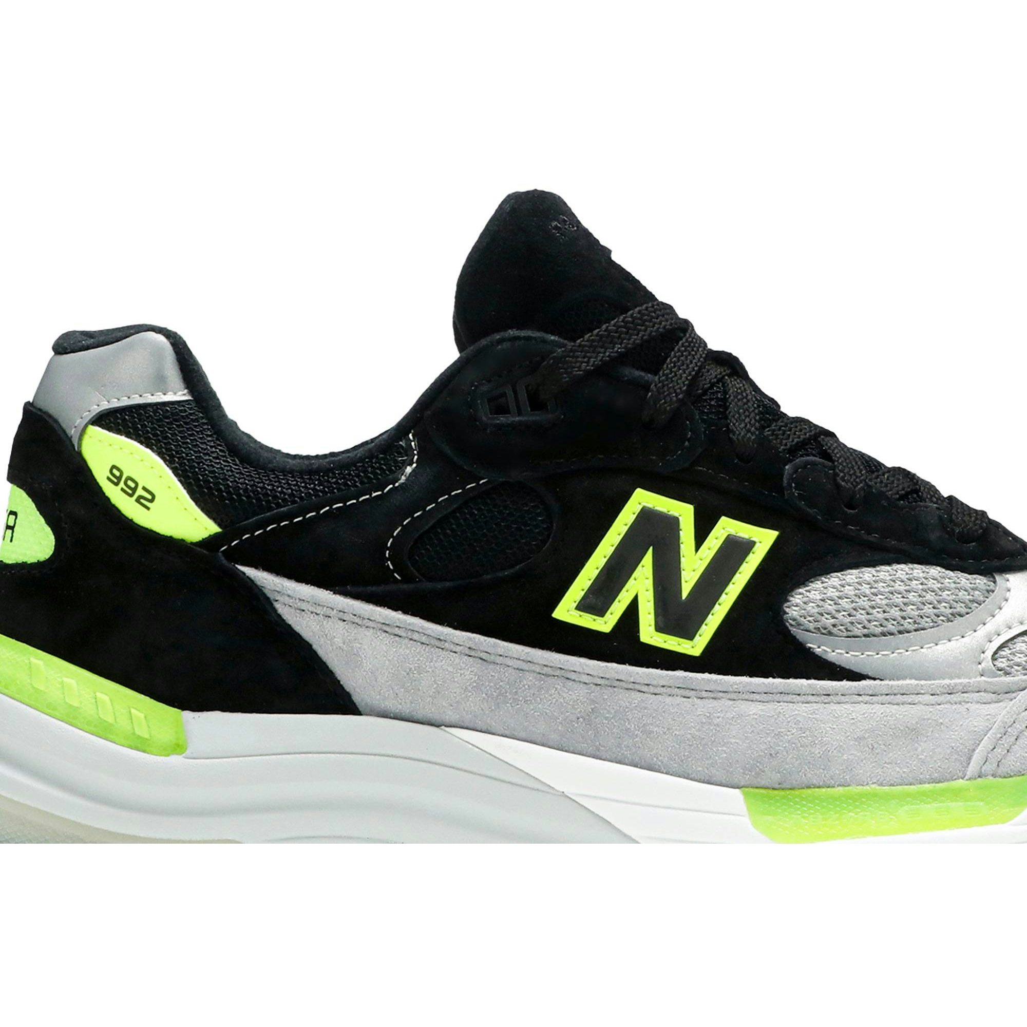New Balance 992 Made In USA ‚Black Grey Volt‘ M992TQ