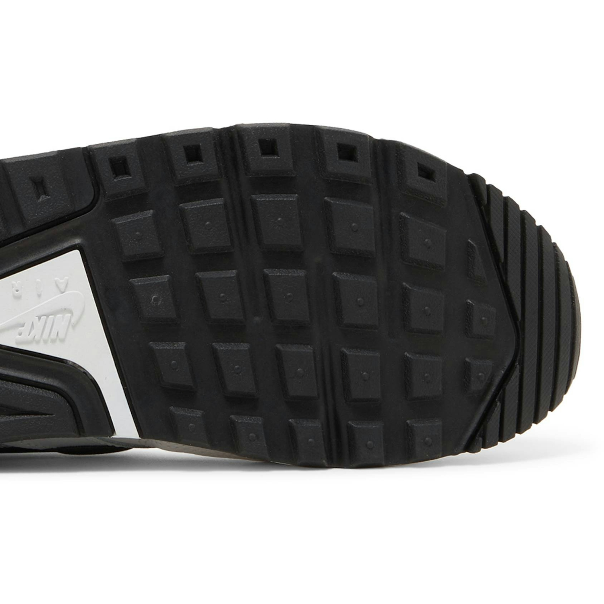 Nike Air Max IVO ‚White Black‘ 580518-106