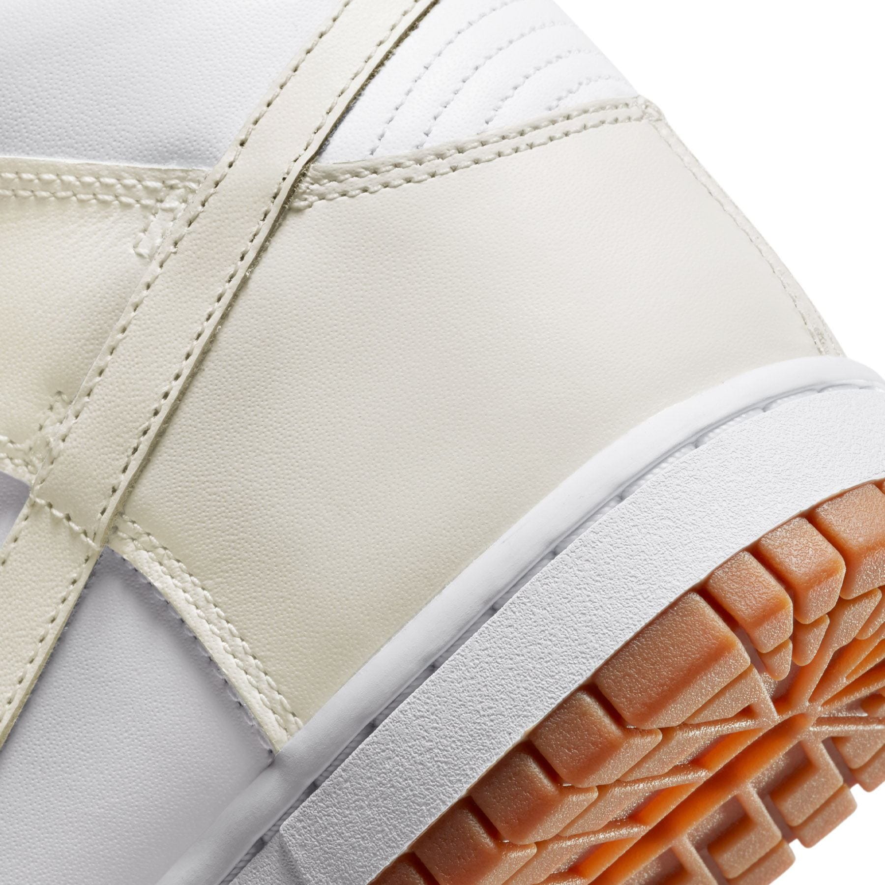 Nike Dunk High Wmns ‘Sail Gum’