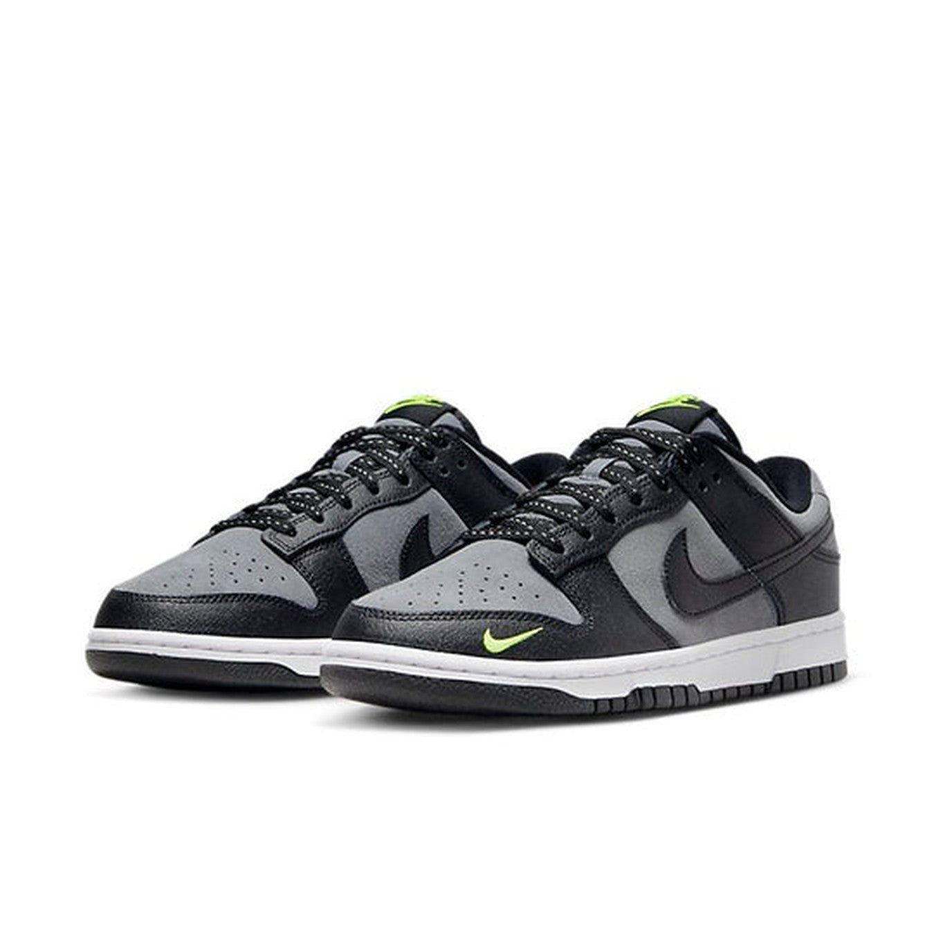 Nike Dunk Low ‘Black Grey Green Strike’