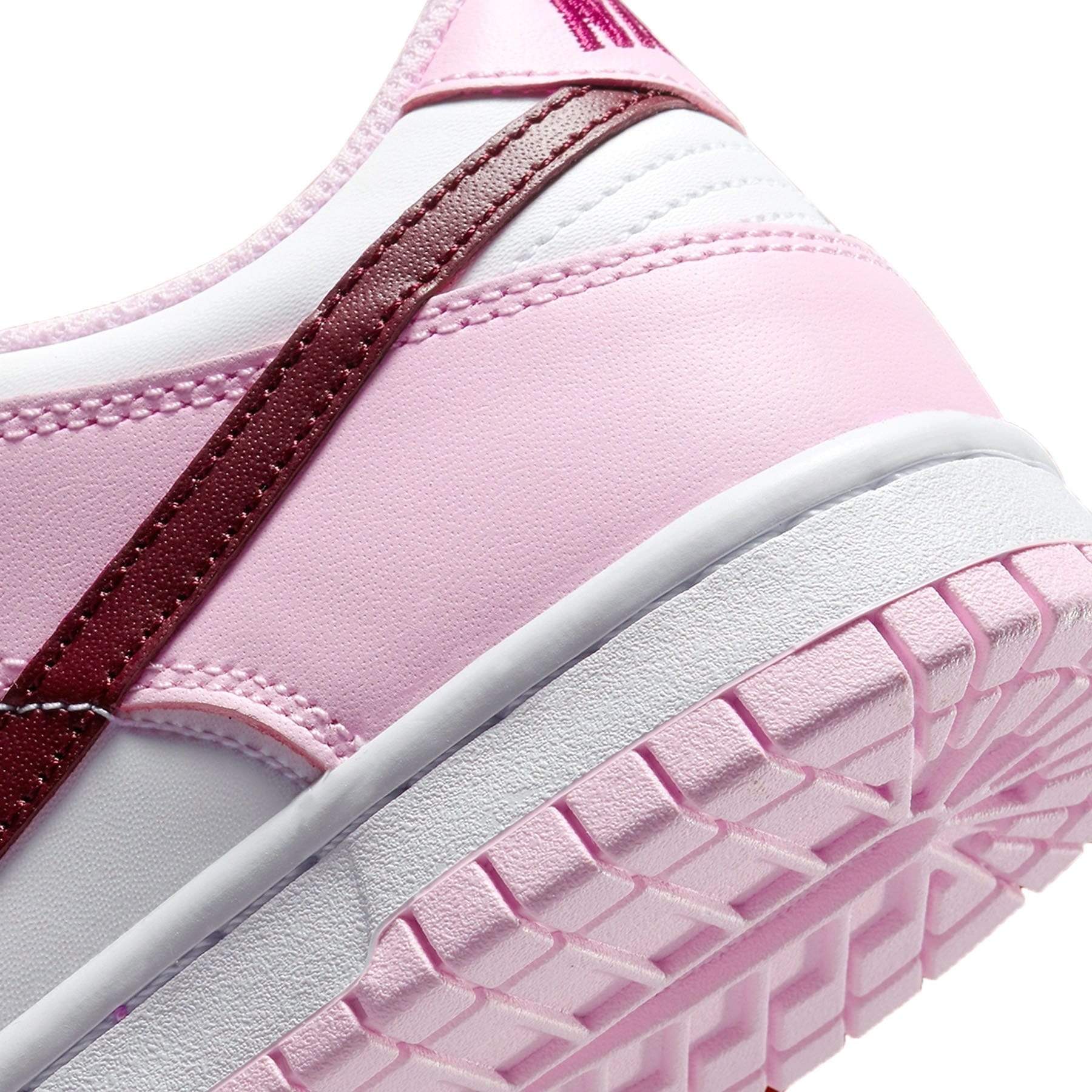 Nike Dunk Low GS Valentine’s Day