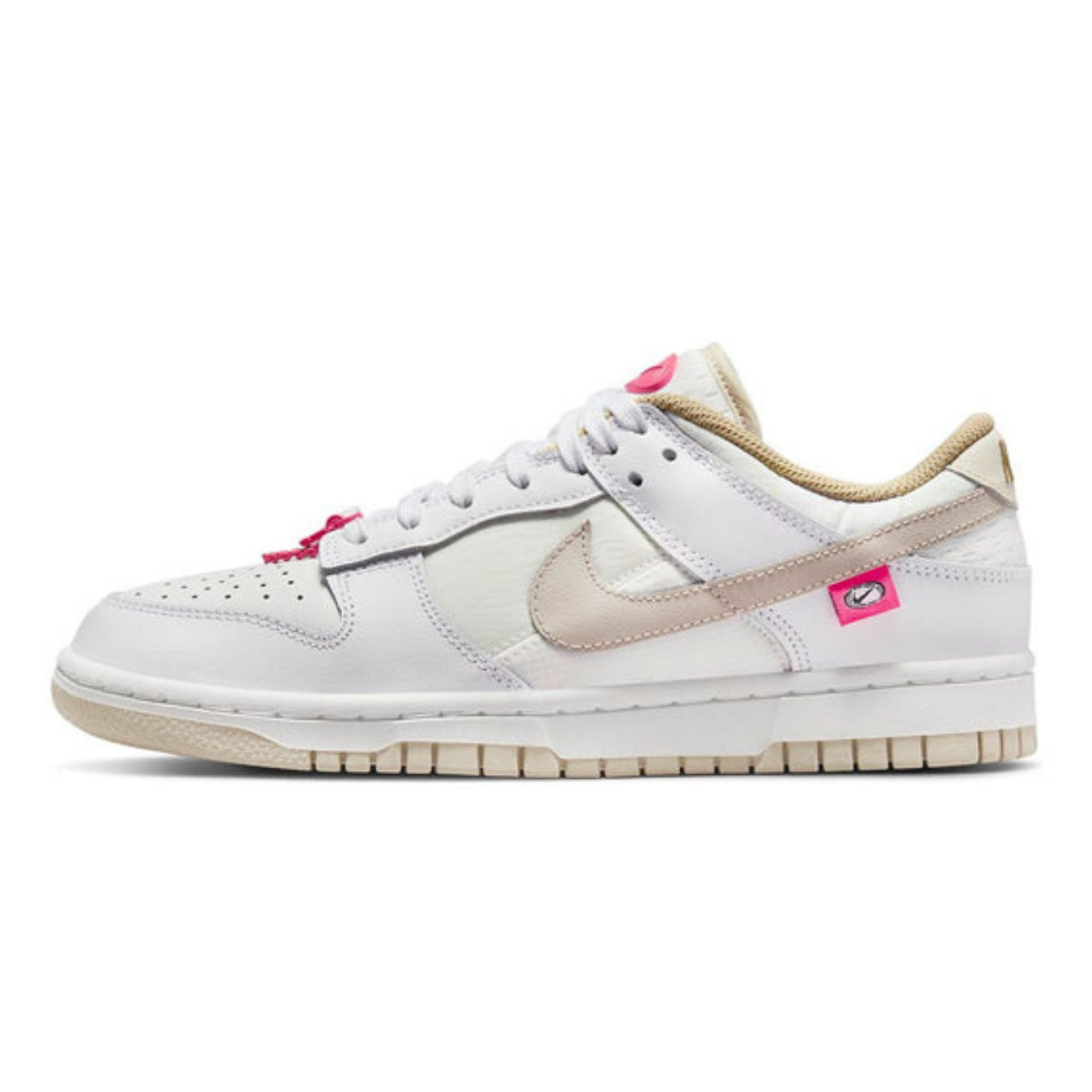 Nike Dunk Low ‘Pink Bling’