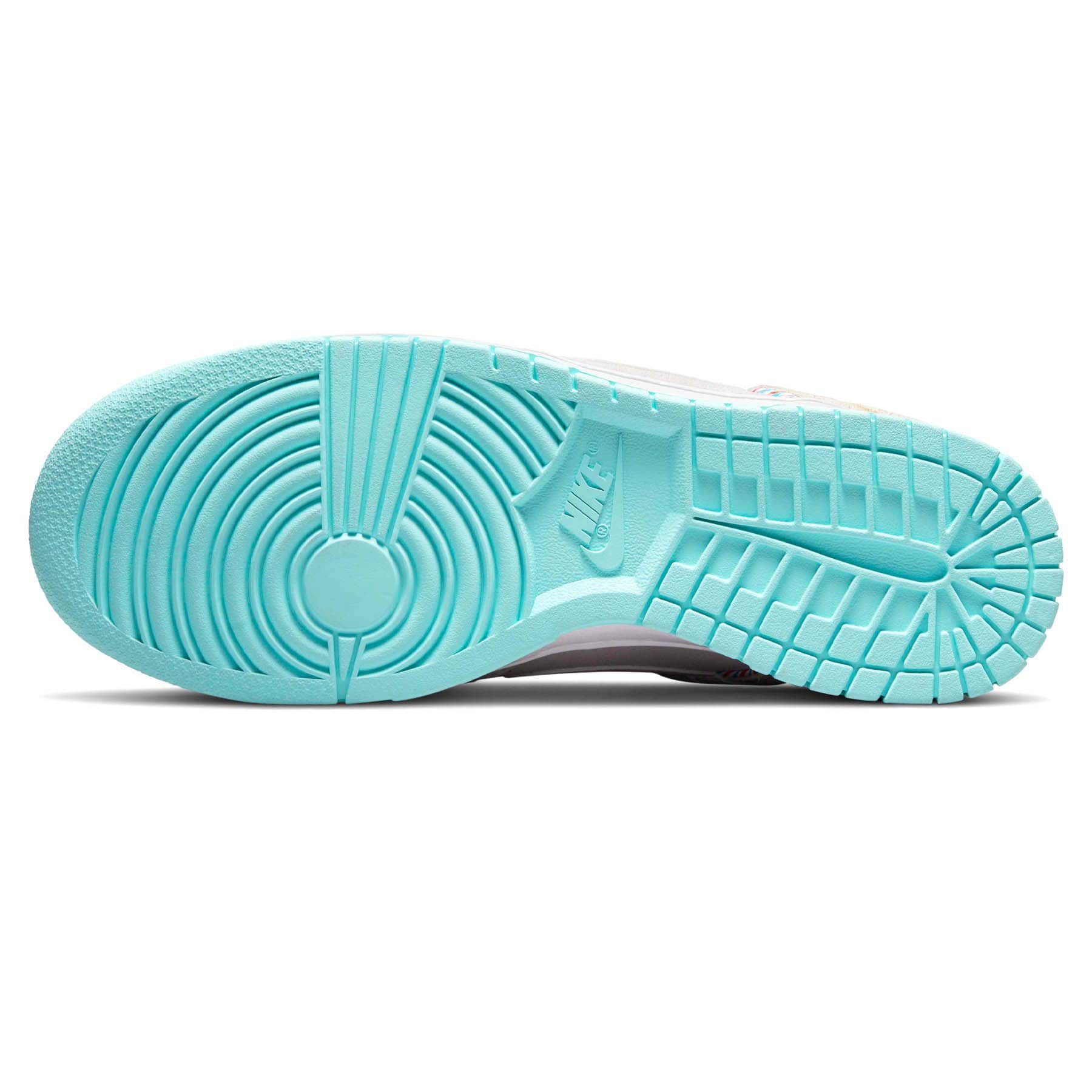 Nike Dunk Low Retro SE ‘Barber Shop – Grey’