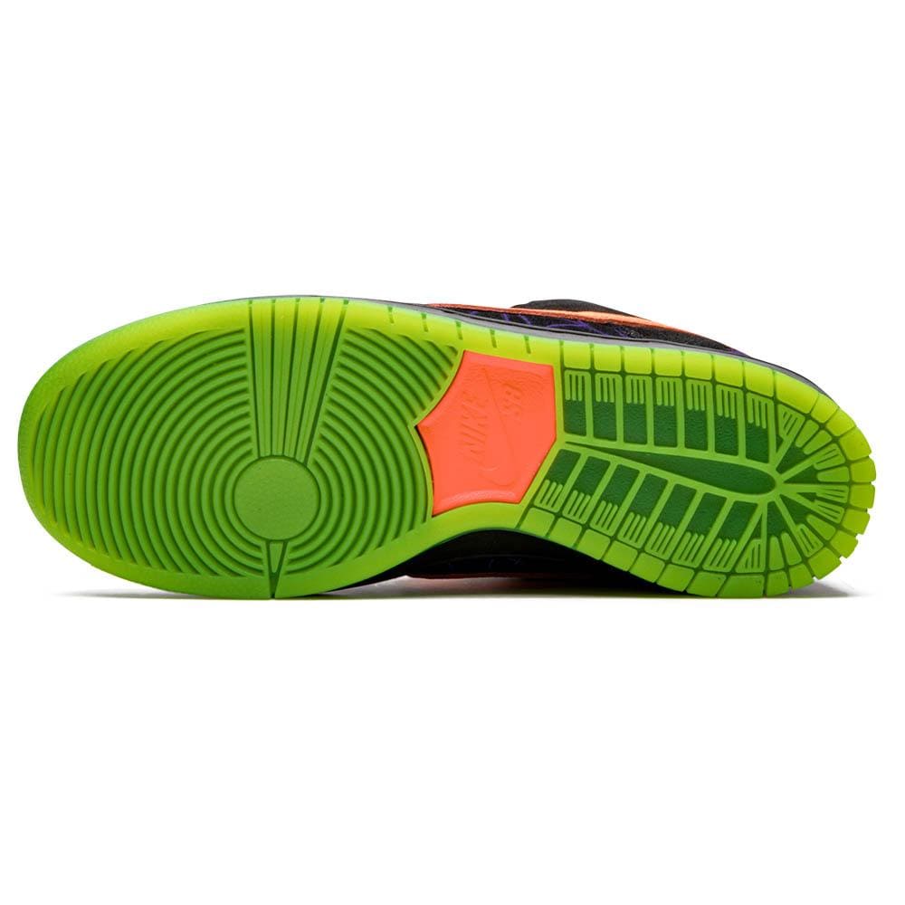 Nike Dunk Low SB ‘Night of Mischief’