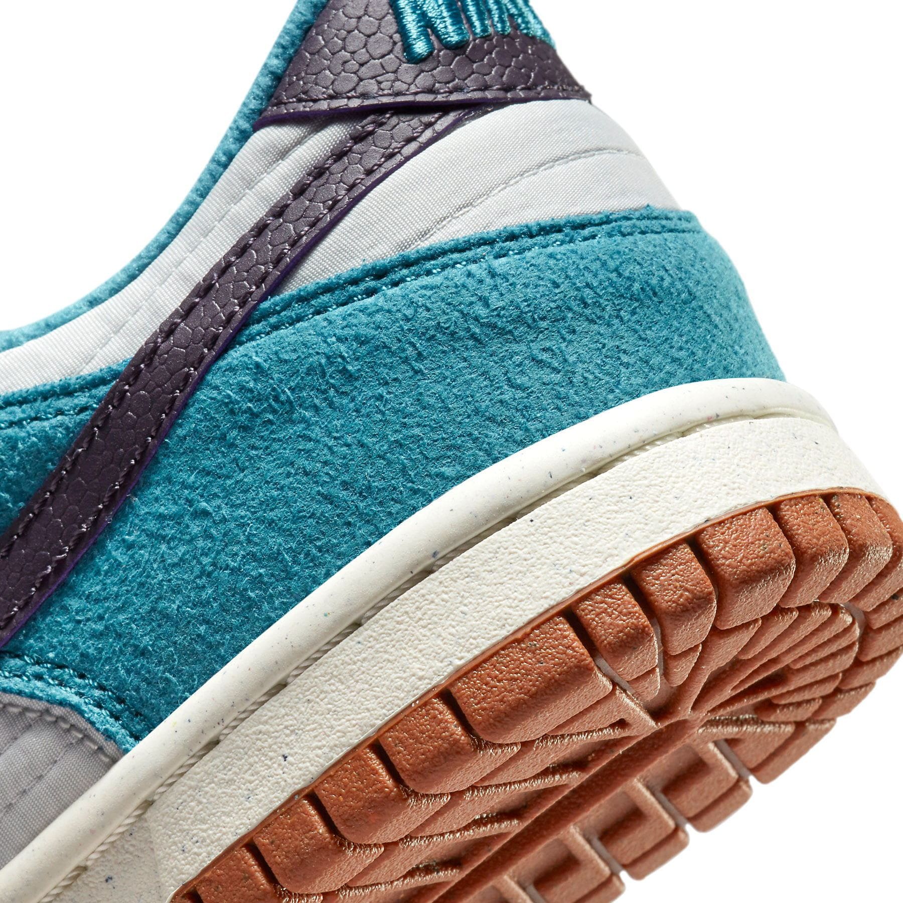 Nike Dunk Low SE GS ‘Toasty – Rift Blue’