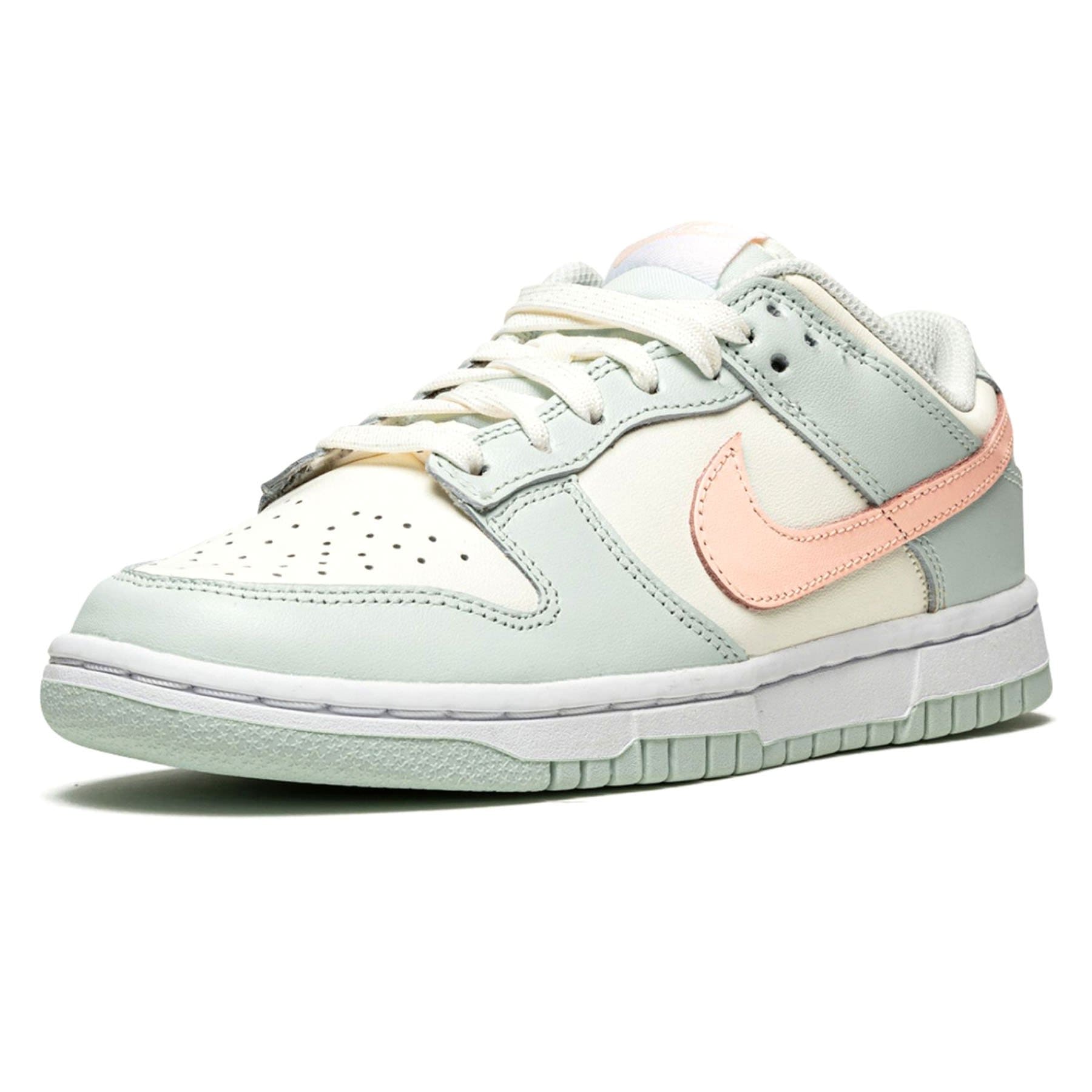 Nike Dunk Low Wmns ‘Barely Green’