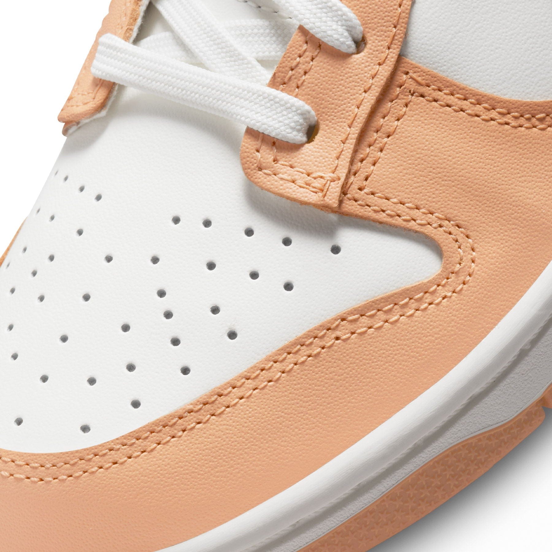 Nike Dunk Low Wmns ‘Harvest Moon’