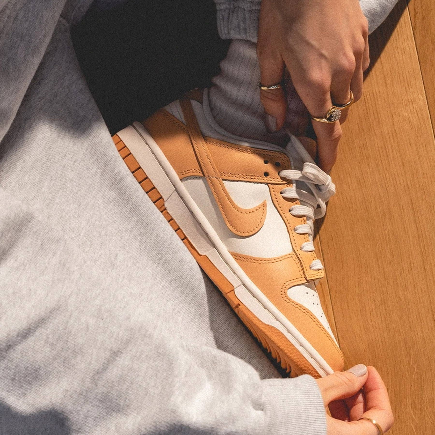 Nike Dunk Low Wmns ‘Harvest Moon’