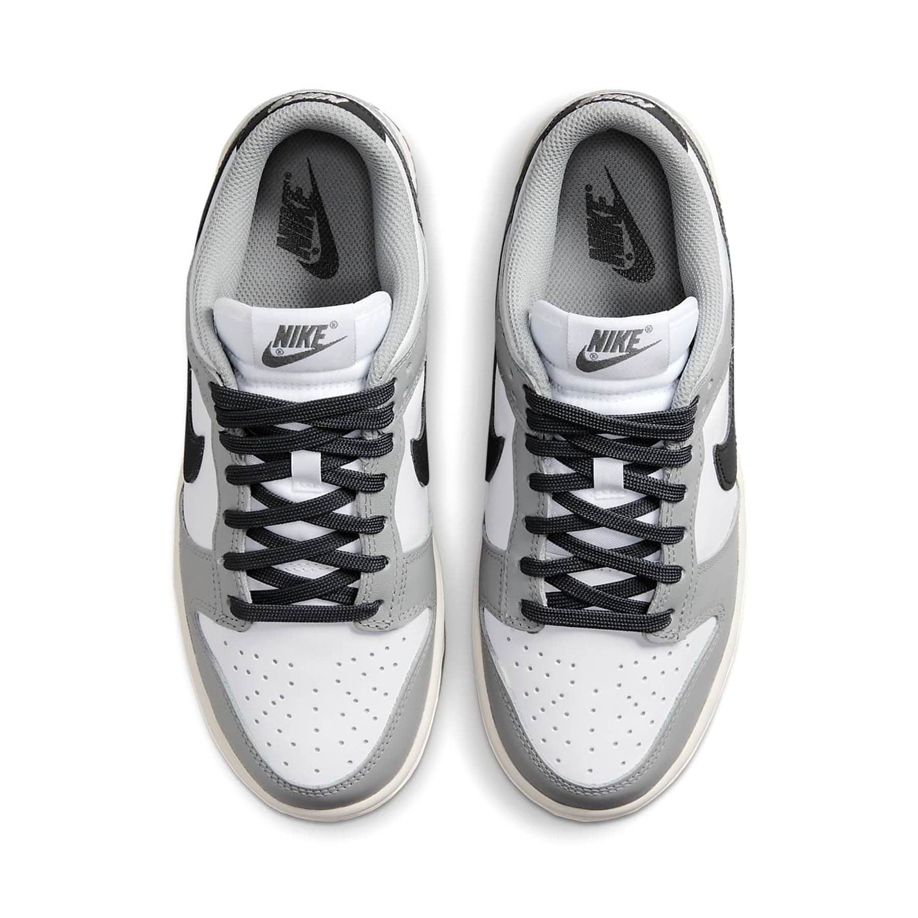 Nike Dunk Low Wmns ‘Light Smoke Grey’