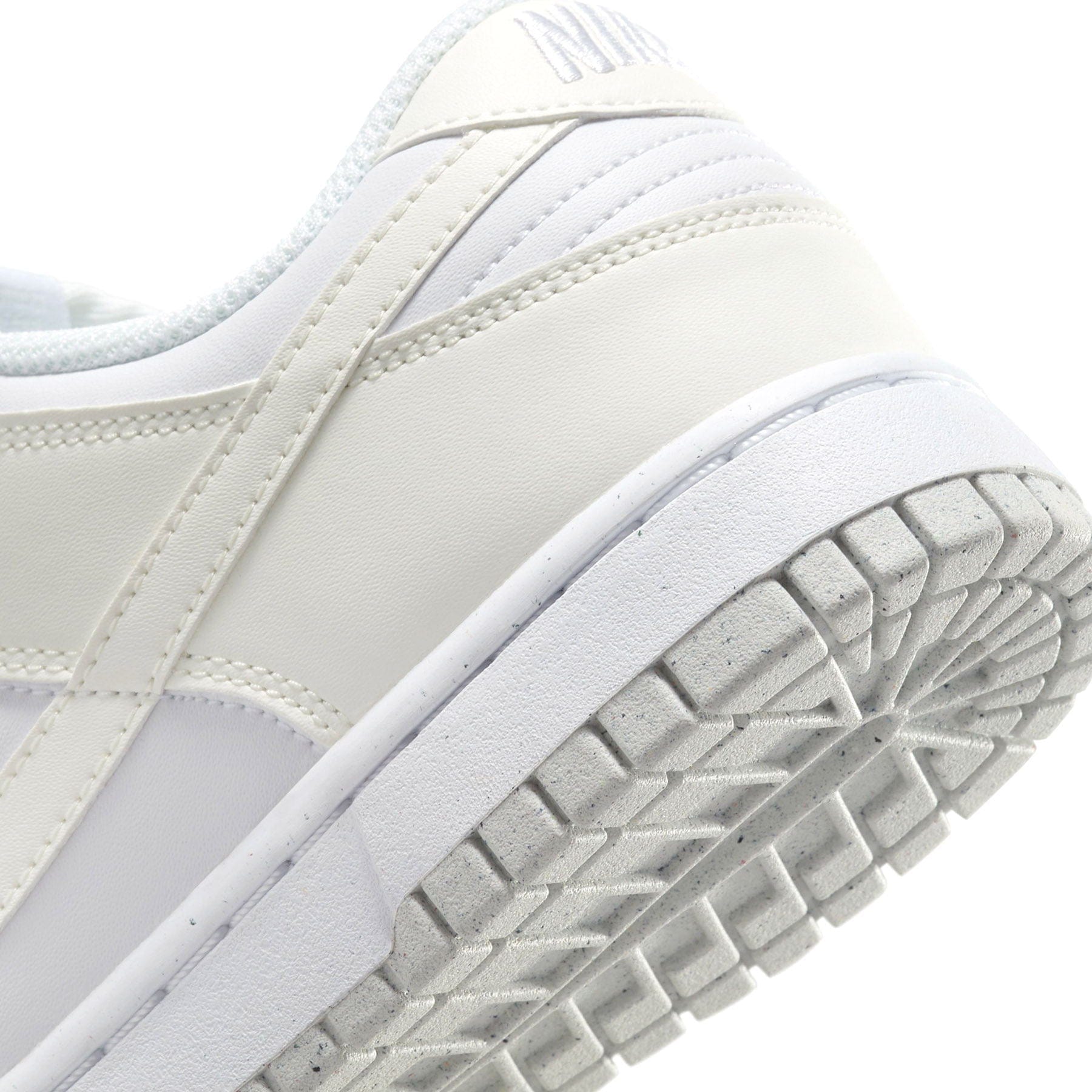Nike Dunk Low Wmns Next Nature ‘Move To Zero – Sail’