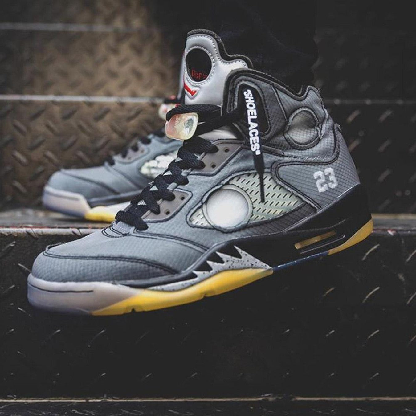 OFF-WHITE x Air Jordan 5 Retro SP ‚Muslin‘