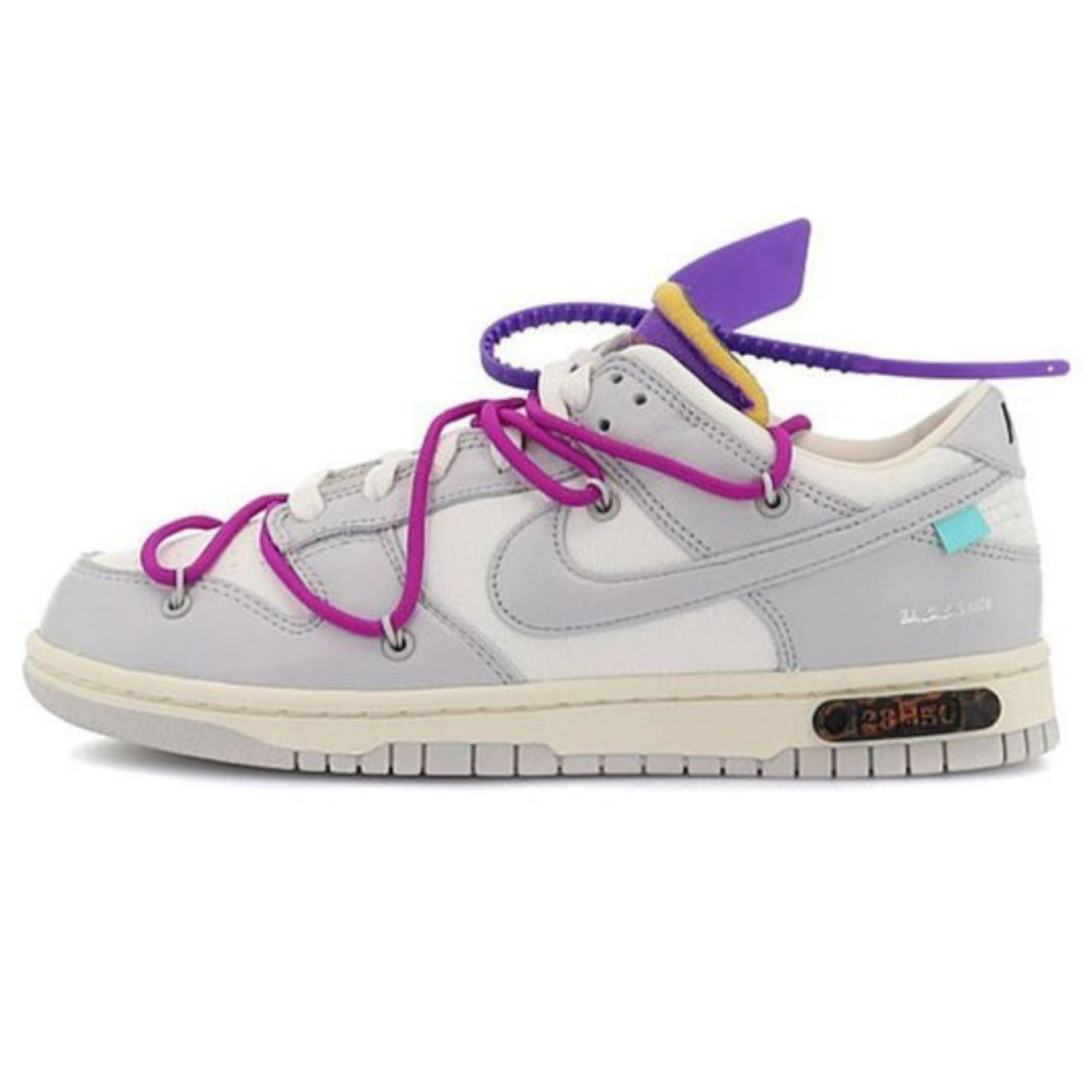 Off-White x Nike Dunk Low ‘Lot 28 of 50’