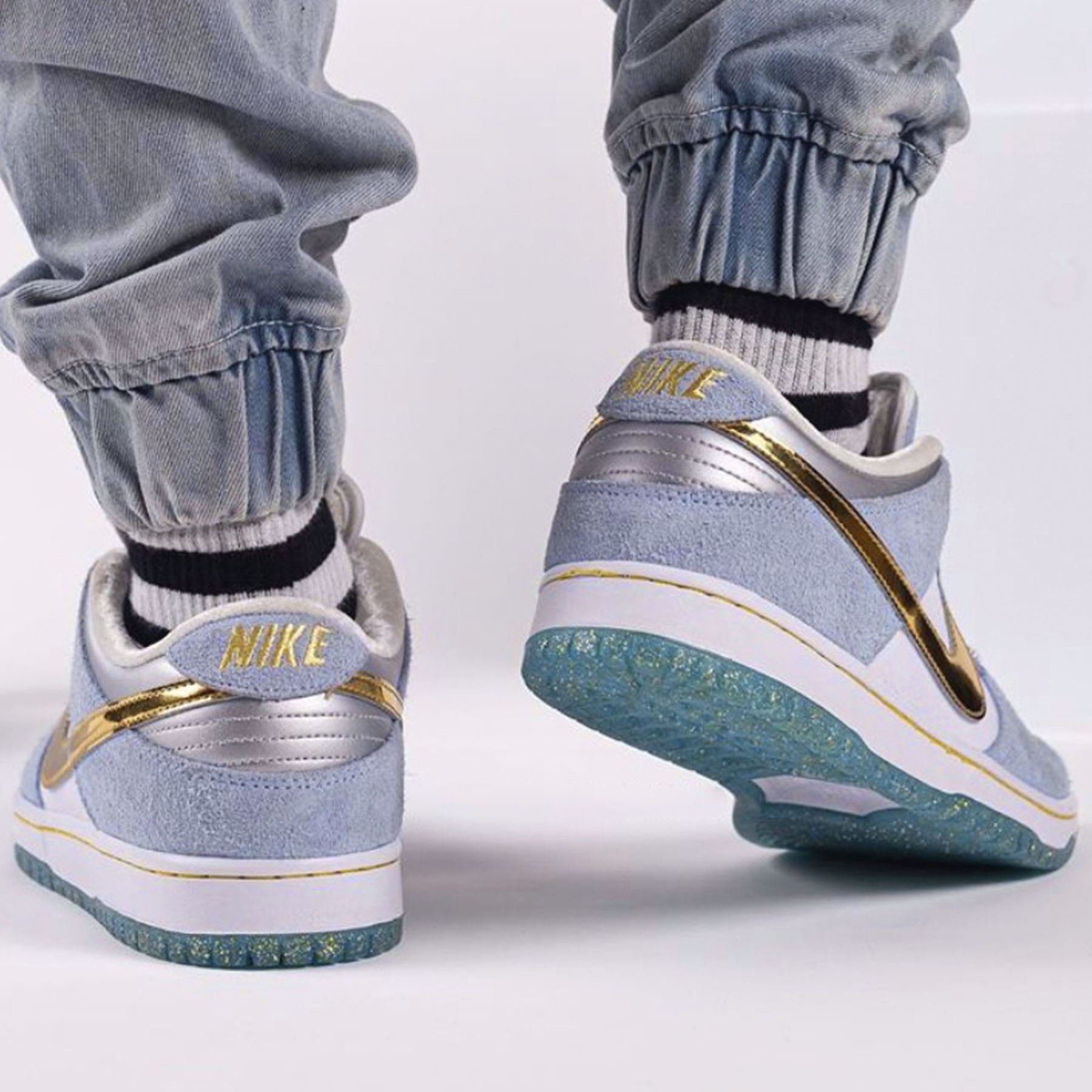 Sean Cliver x Nike Dunk Low SB ‘Holiday Special’