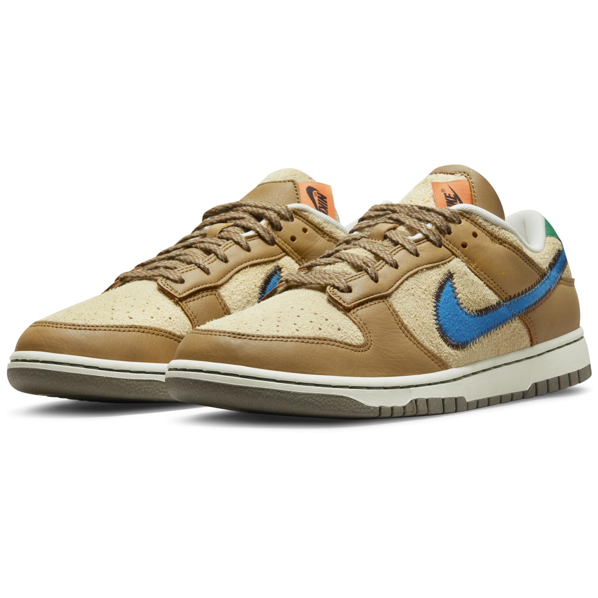 size? x Nike Dunk Low Dark Driftwood DO6712-200 IGFul