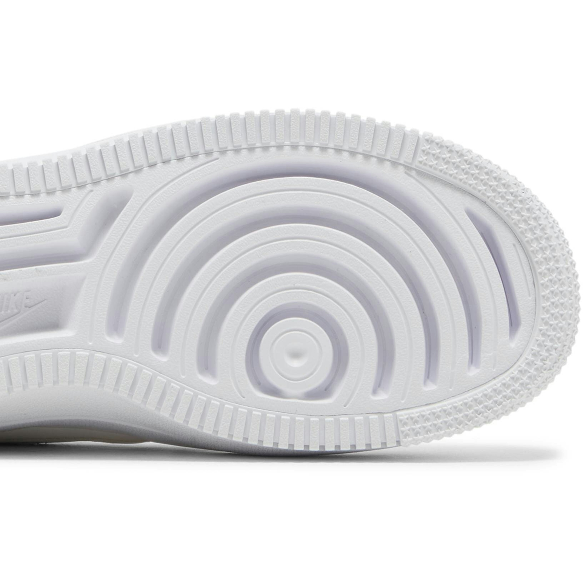 (W) Nike Air Force 1 PLT.AF.ORM ‘Triple White’ DJ9946-100