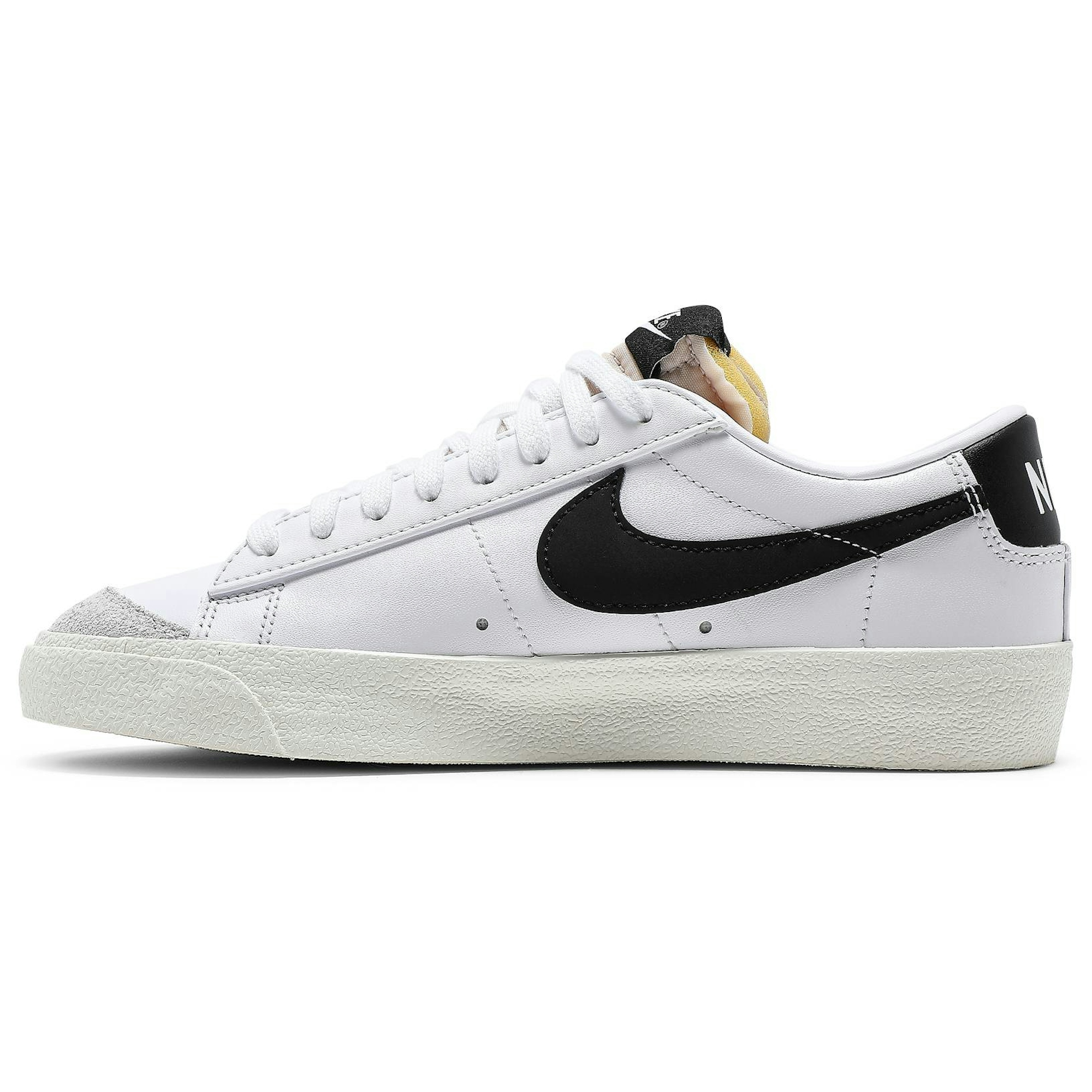 (W) Nike Blazer Low ’77 ‘White Black’ DC4769-102