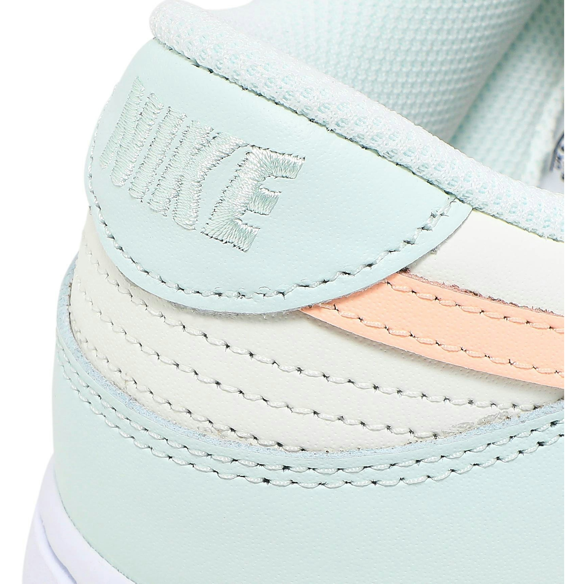 (W) Nike Dunk Low ‘Barely Green’ DD1503-104
