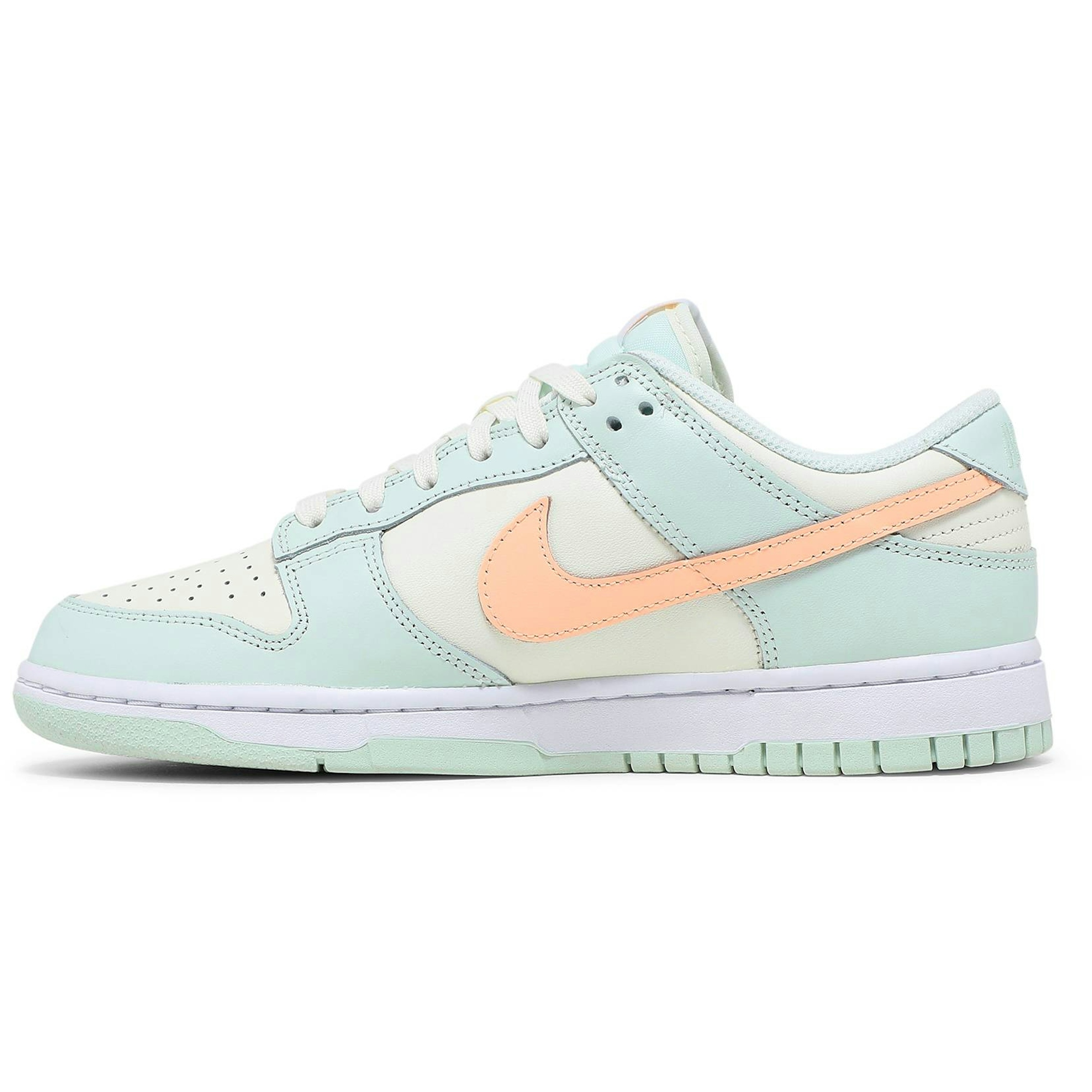 (W) Nike Dunk Low ‘Barely Green’ DD1503-104