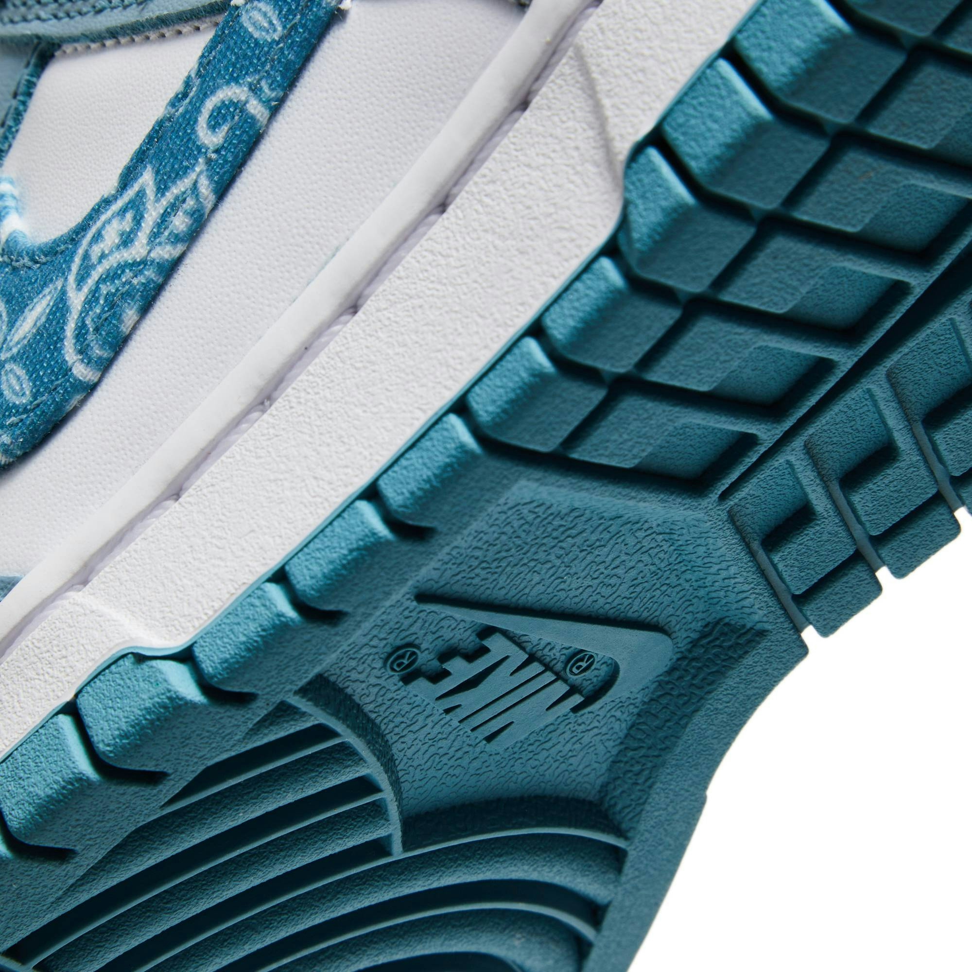 (W) Nike Dunk Low ‚Blue Paisley‘ DH4401-101