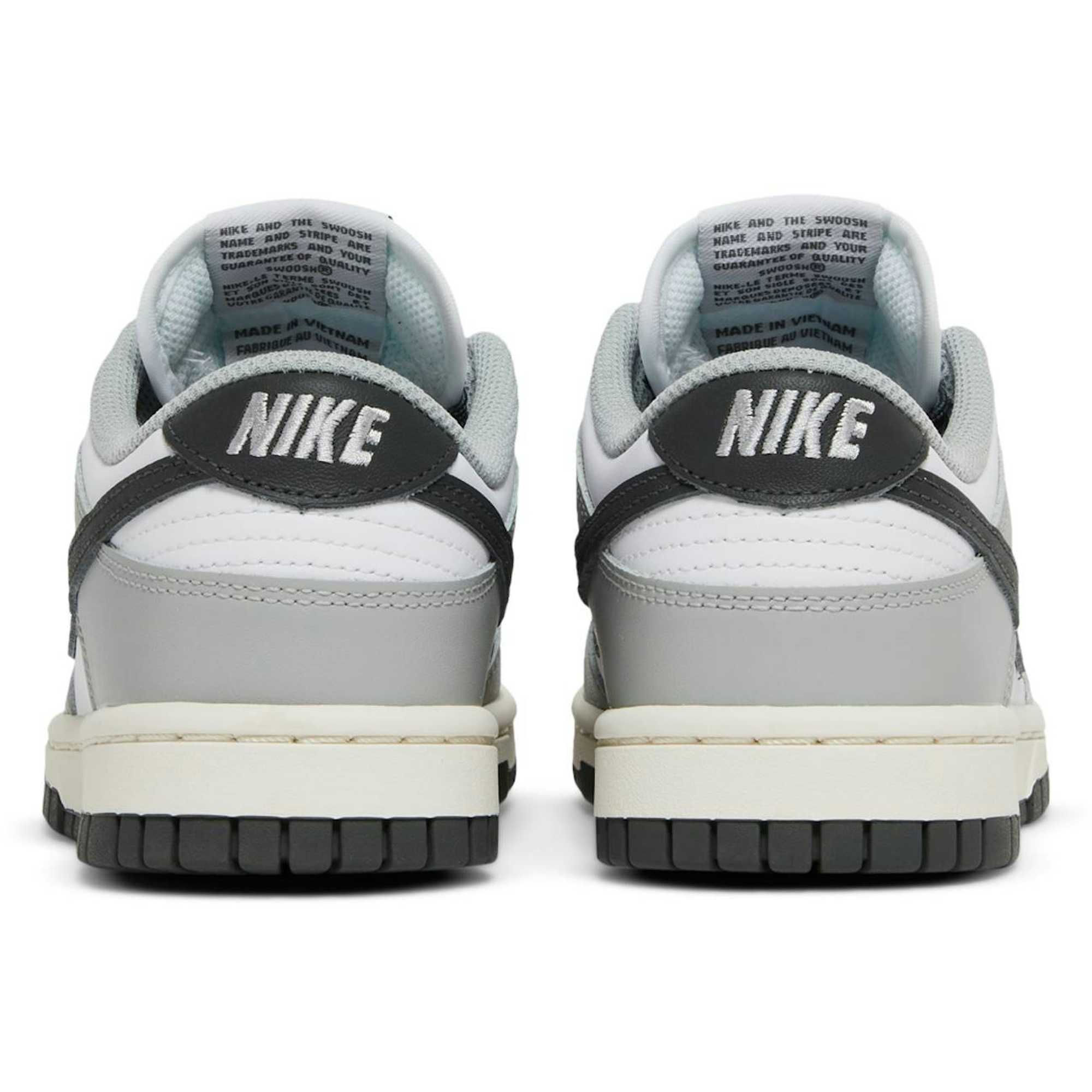 (W) Nike Dunk Low ‚Light Smoke Grey‘ DD1503-117