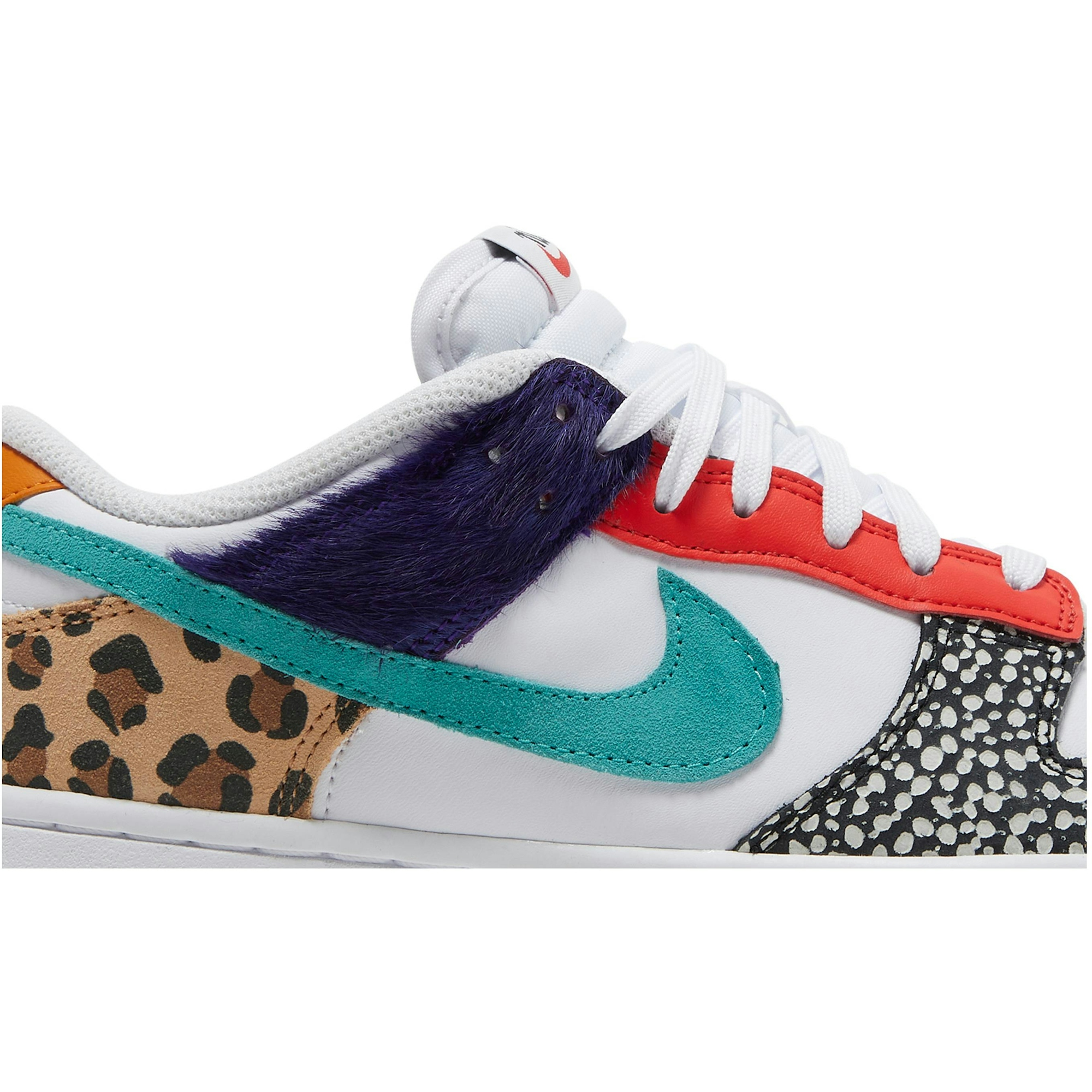 (W) Nike Dunk Low SE ‘Safari Mix’ DN3866-100